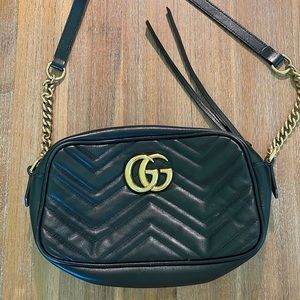 GG Marmont Small Shoulder Bag
